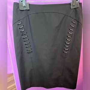 EUC- Black Pencil Skirt- size 8. Laced ribbon detail on front. Has stretch